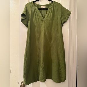Green dress WITH POCKETS